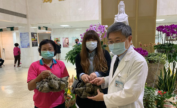 媽祖醫院贈送健康粽 營養師教你端午不變重