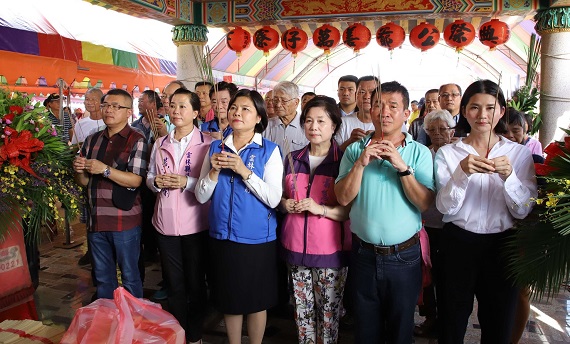 口湖水難175周年牽水狀祭典 張麗善依民俗挑飯擔祭祖靈