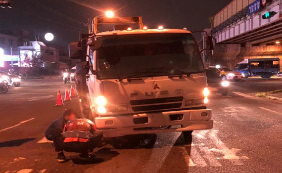 台南永康聯結車撞單車 少女命大輕傷