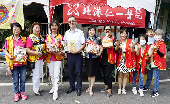 北港仁一益慈善義賣 捐助華山弱勢孤老