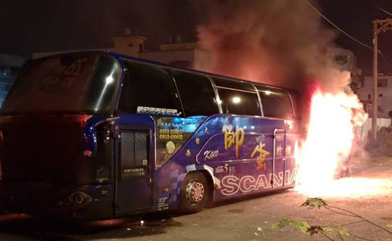 「養子無路用」 台南老父酒後縱火燒遊覽車洩憤
