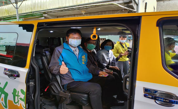 宜蘭第一條「小黃」公車上路 往返宜蘭至礁溪龍潭