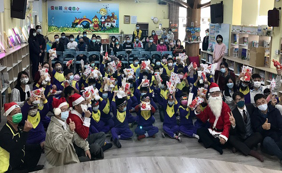 偏鄉小學力推閱讀教育 國際知名企業全力相挺