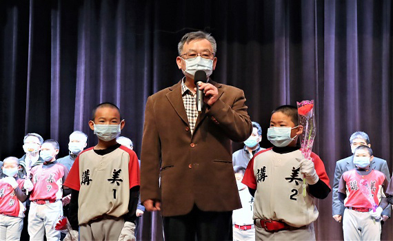 培養接班人 賴峰偉分享會期盼年輕人接手縣政未來