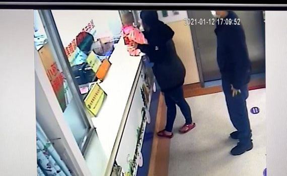 女嬰誤吞洗衣精球 波麗士跨縣市搶救女嬰行動