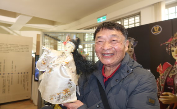 影/「偶」遇一甲子 徐柄垣雕刻刀下雲州大儒俠史艷文