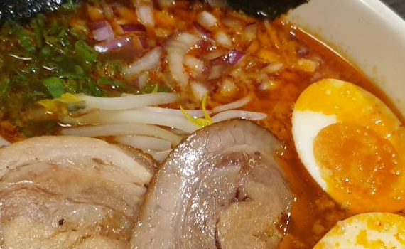 夯料理》現身美食「蛋黃區」 日籍旅人用《超狂家鄉味》交朋友 饕客:濃郁湯頭超誘人