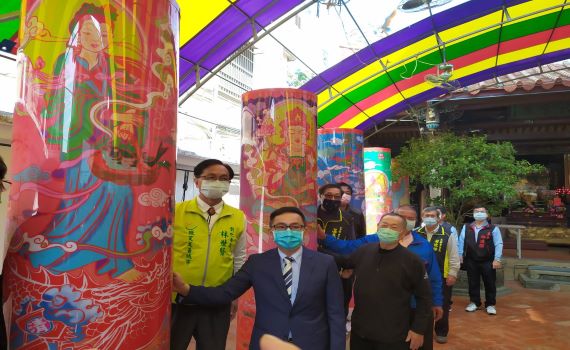 影/祈福好運 「彰化第一寺」開化寺轉運燈璀璨