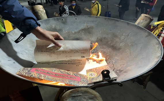 歡喜財神廟天鼎加持 每爐每柱都是頭香