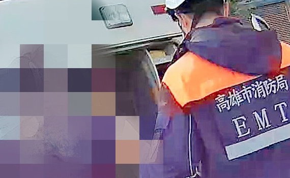 最新畫面/高雄愛河畔傳兇殺案 婦人遭男連刺4刀送醫急救