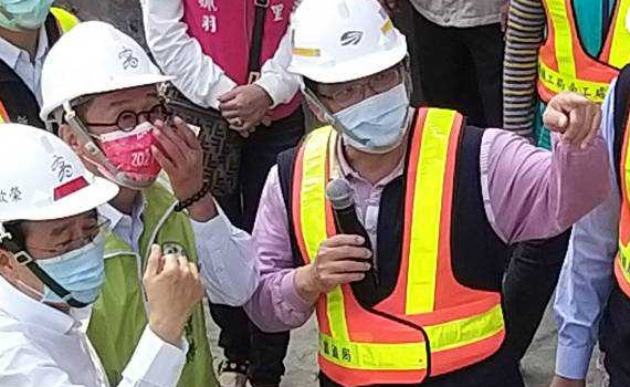 林副市長視察高雄願景館搬遷準備作業