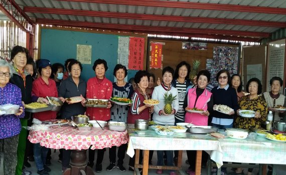 影/田中復興社區共餐開課 鳳梨風味餐獨占「熬」頭