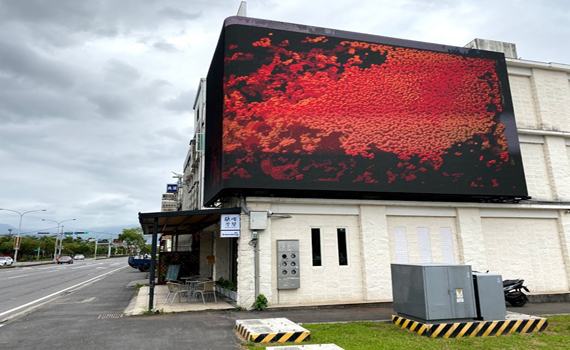 宜蘭首座「3D」LED牆有來頭　蘭燈空間企圖打造學子新聚點 