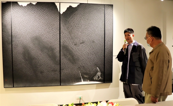 中山青年藝術獎巡迴展即日起洪根深美術館展出