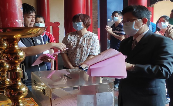 北港農工師生「廟宇文化走讀」 誠意馨香禱文昌祈高中
