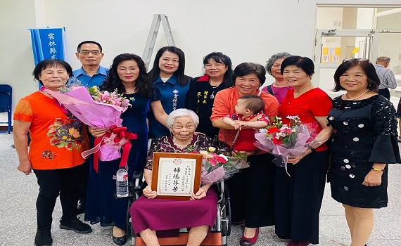 Top women綻放溫馨傳承好家風 雲林縣婦女會表揚20對模範婆媳