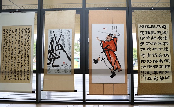 縣長盃硬筆書法、書畫名家作品聯展 即日起至4/30縣府大廳展出