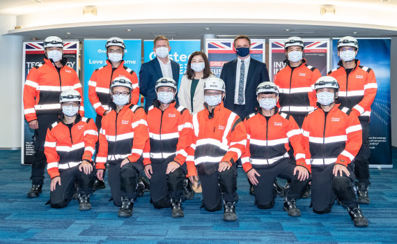 沃旭能源培育在地運維菁英 首批本土團隊赴英國受訓