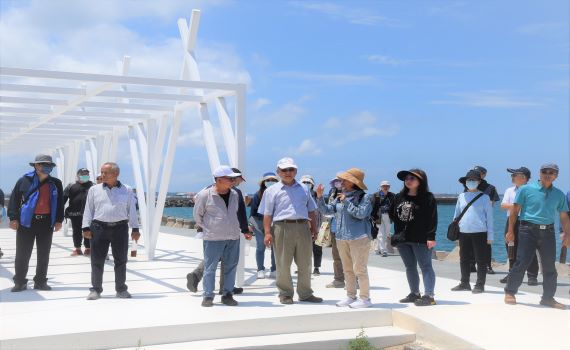 一日三島　賴峰偉縣府團隊關心離島基礎建設 