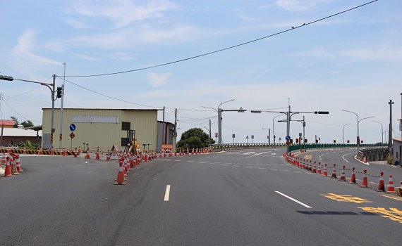 新光路橋路口改善即將完工 東外環連接路況多行車安全堪慮