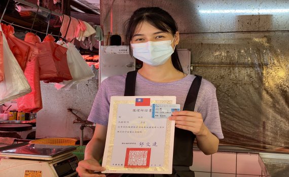 最美魚販阿澎響應醫護徵召 劉心語投入抗疫盡心力