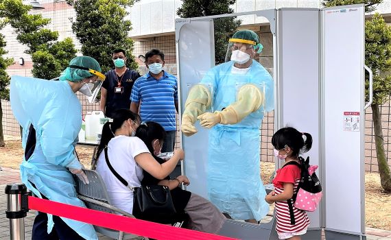 快訊/天佑澎湖 機場快篩陽性2人PCR檢測確認為陰性