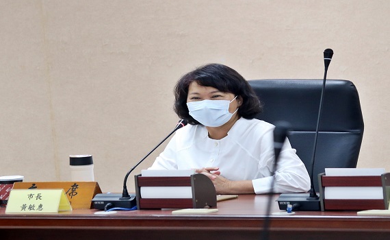 防疫紓困 嘉義市長黃敏惠建議油、電價凍漲