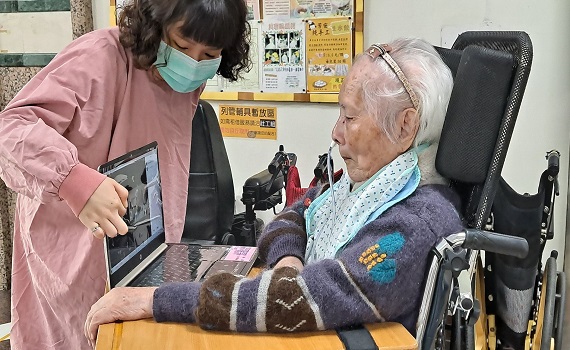 嘉市住宿機構視訊服務 不讓疫情阻礙親情交流