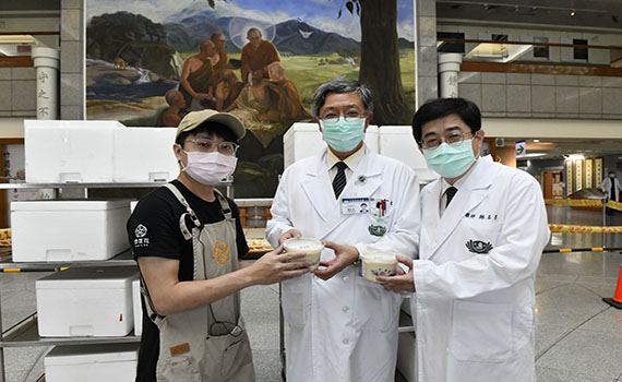 影/防疫挺護醫護 嘉義壺豆花慷慨助攻大林慈濟