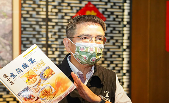 疫情宅在家 江聰淵邀民眾跟主廚學做菜還要送食譜