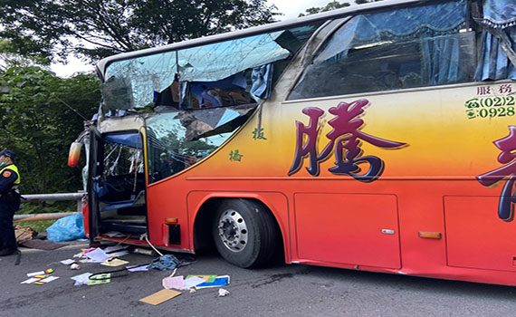 蘇花公路遊覽車撞山壁釀6死 檢方以「過失致死」起訴游姓司機