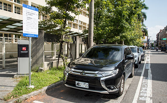 宜縣試辦路邊「智慧停車」 繳費更方便