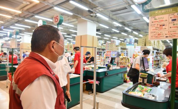 侯友宜視察賣場防疫 719公布新型態安全生活指引