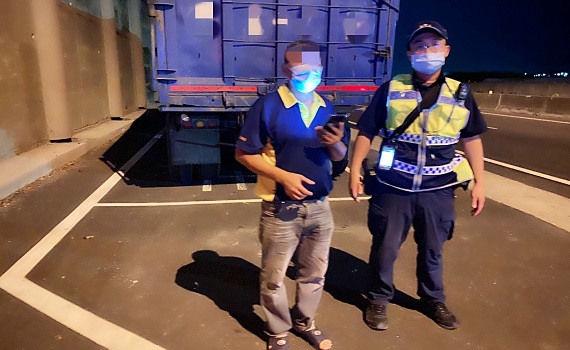 偏鄉駕駛手部受傷無法就醫 熱心巡邏警開車協助