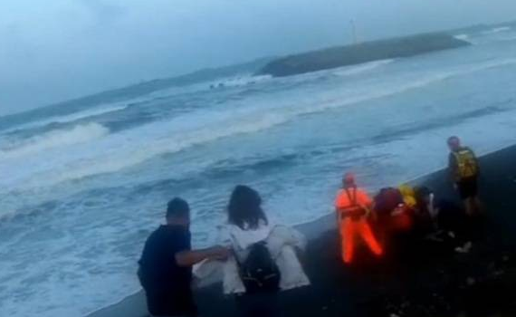 快訊/高雄勇父救子2人落海失聯 清晨6時尋獲父遺體