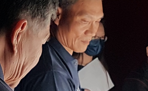 高史博與瑞儀光電攜手改良燈具 點亮皮影老舞台