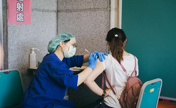 竹市補教業者28日打疫苗   未接種者提供免費快篩服務 