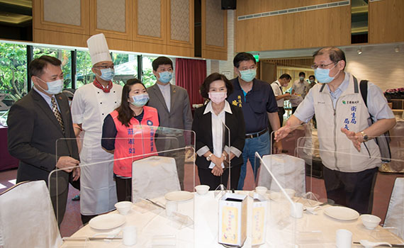 宜蘭餐飲8月3日開放內用呼籲業者遵守防疫規定 林姿妙:有防疫才有生意