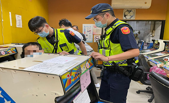 無視防疫禁令 電玩遊藝場店家與賭客對賭被送辦
