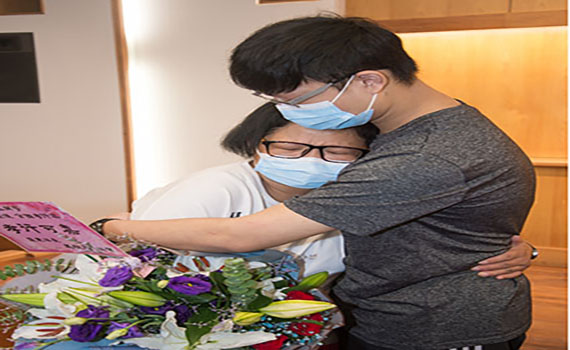 盧泳丞獲孝行楷模表揚 媽媽:沒有他早就流落街頭了
