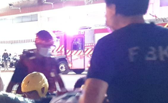 快訊/高雄愛河又傳溺水 直擊警消搶救
