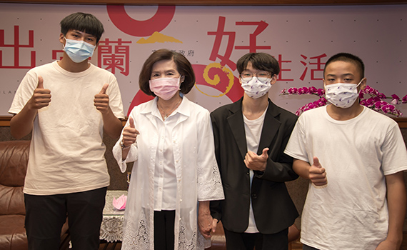 以順處逆、力爭上游 林姿妙表揚三位獲總統教育獎宜蘭囝仔