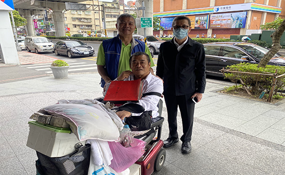 影/車禍半身不遂兩百多次手術 徐永昇勇敢面對人生