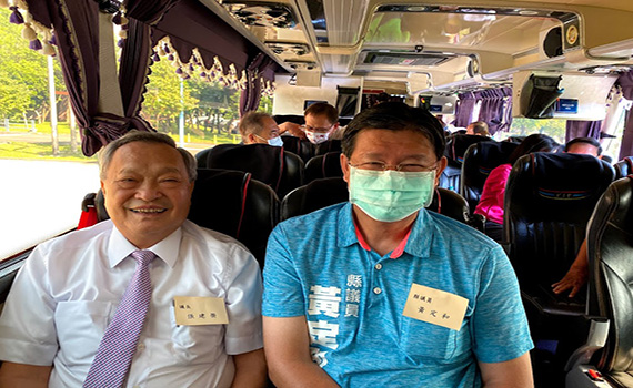 爭取高鐵宜蘭站設宜蘭市 宜縣議長張建榮率百位鄉親拜會游錫堃