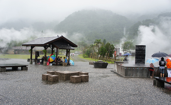 午後雷雨加上國五塞車 收假日宜蘭熱門景點遊客銳減 