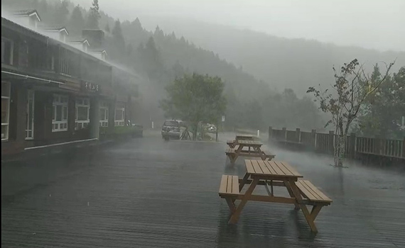  圓規颱風影響 太平山12日起休園遊客預訂住宿全額退費 