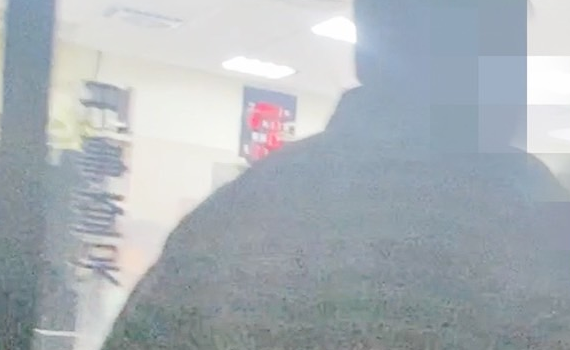 快訊(有影片)/高雄城中城大火男遭反鎖房內命葬火窟 死者兄晚間無保請回