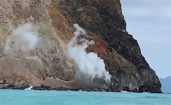 影/龜山島龜首磺煙噴發 地震專家關切