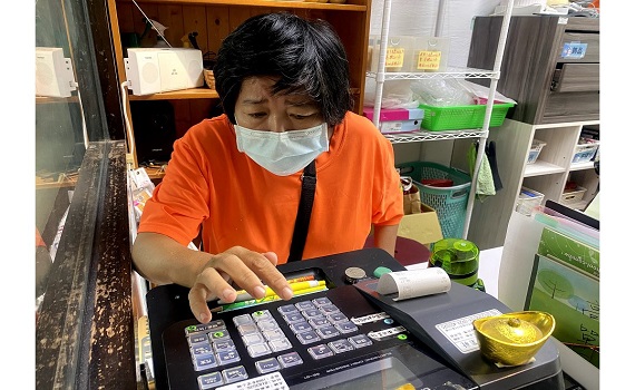 再耕園舉辦時間二手市集 讓身障店員練習共融生活