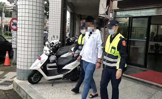疑機車擋路 22歲少年郎棒打7旬翁